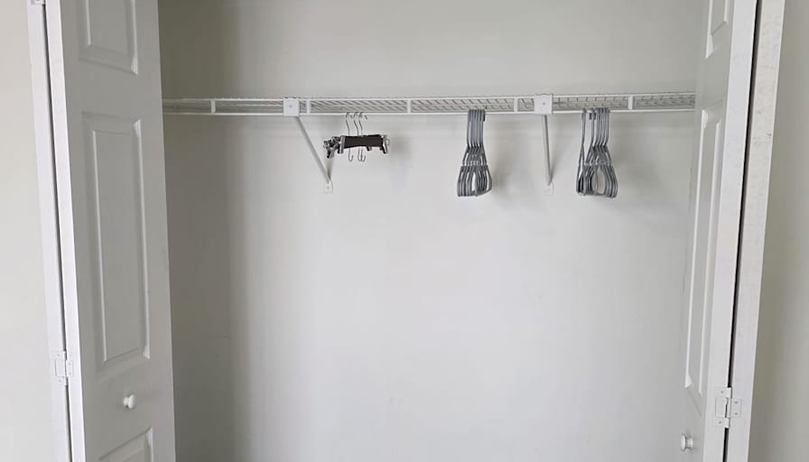 Leslie's room