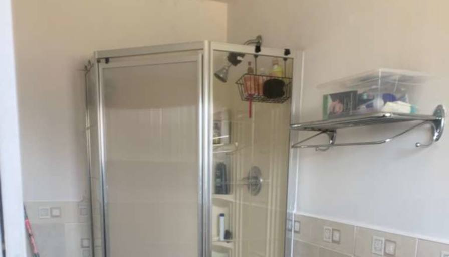 Payam's room