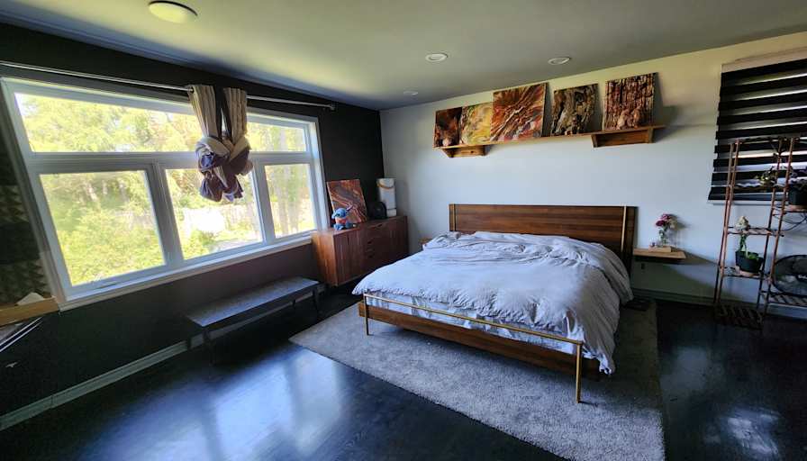 Patrick Vien's room