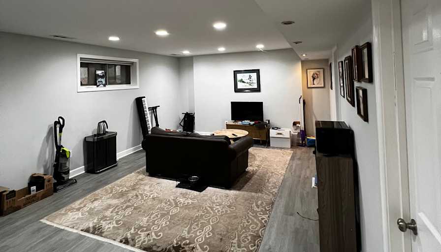 HGomez's room