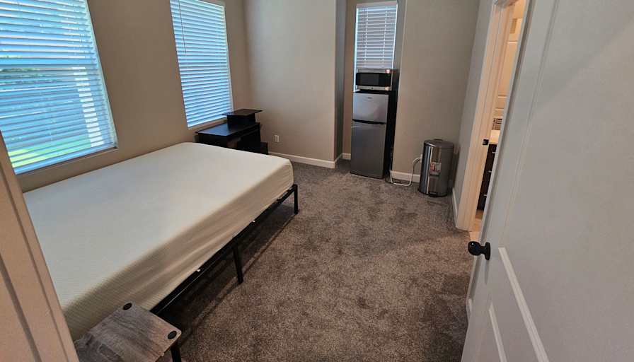 Emerald's room
