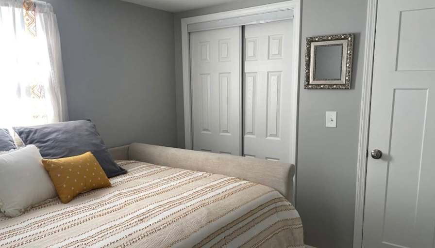 Serena's room