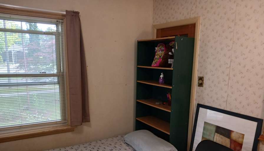 Andrew Hwang's room
