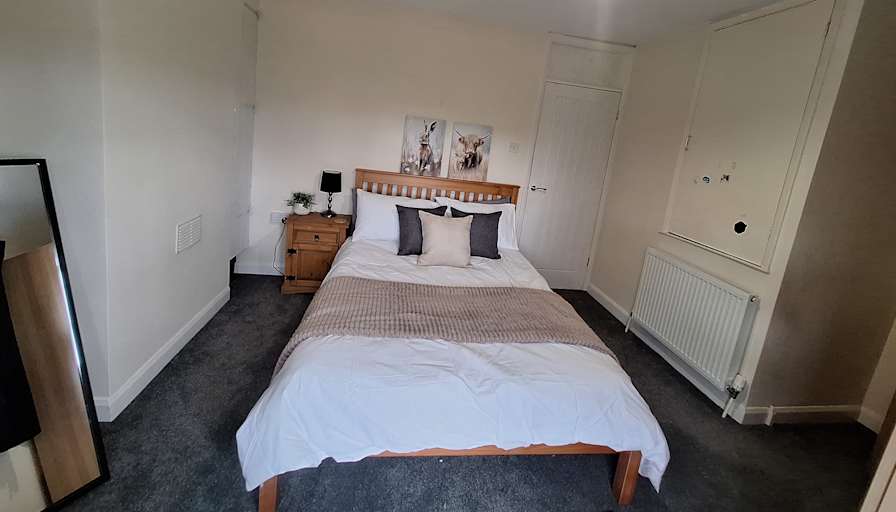 Vicky's room