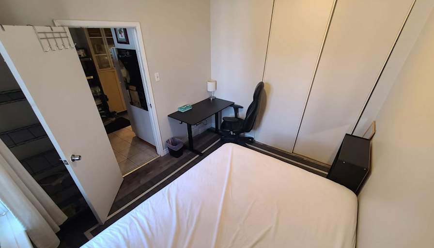 Eddy's room