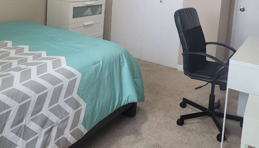 Sahra Hakkakpour's room