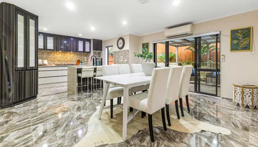 Maria Ng's room