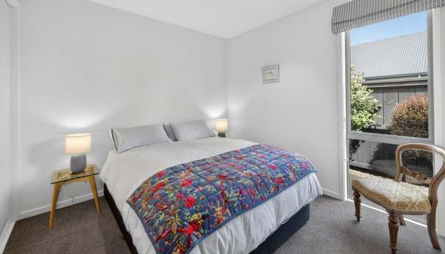Simon's room