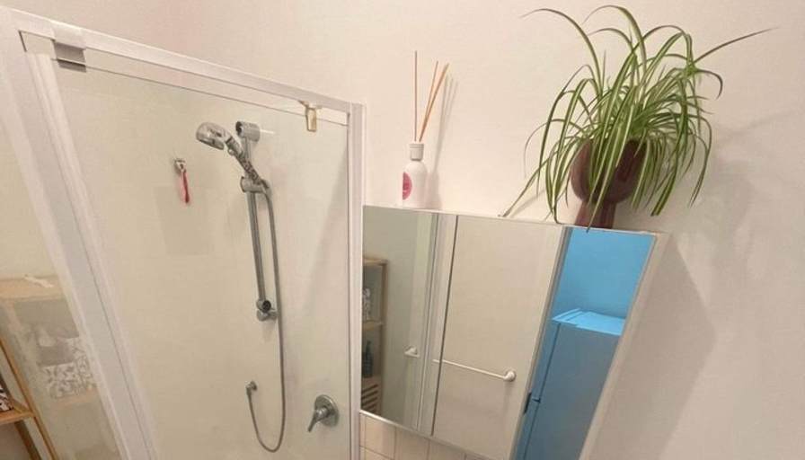 Darren's room