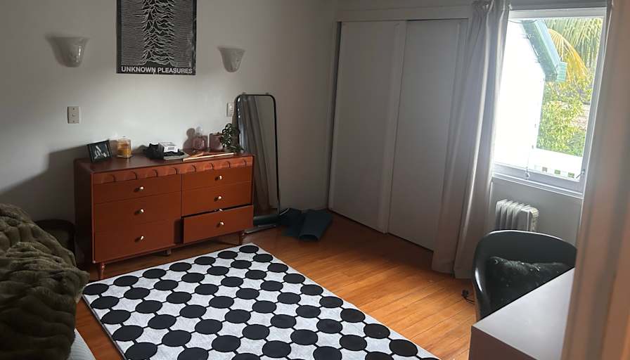alex's room