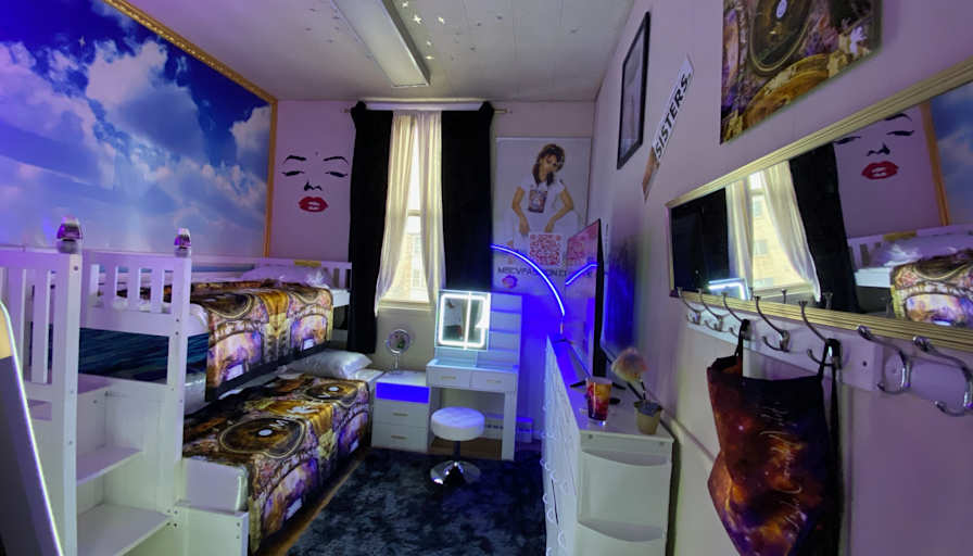 Amari's room