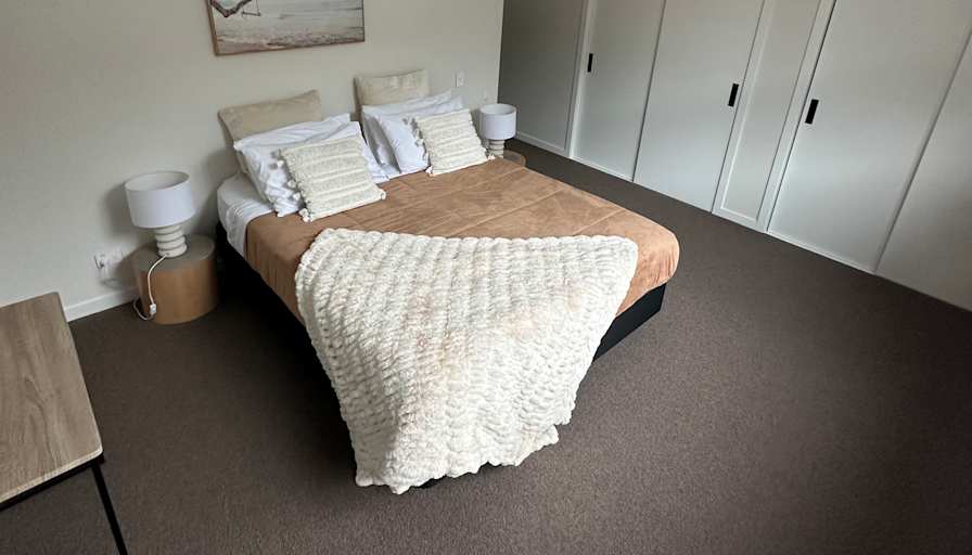 Linda A.'s room