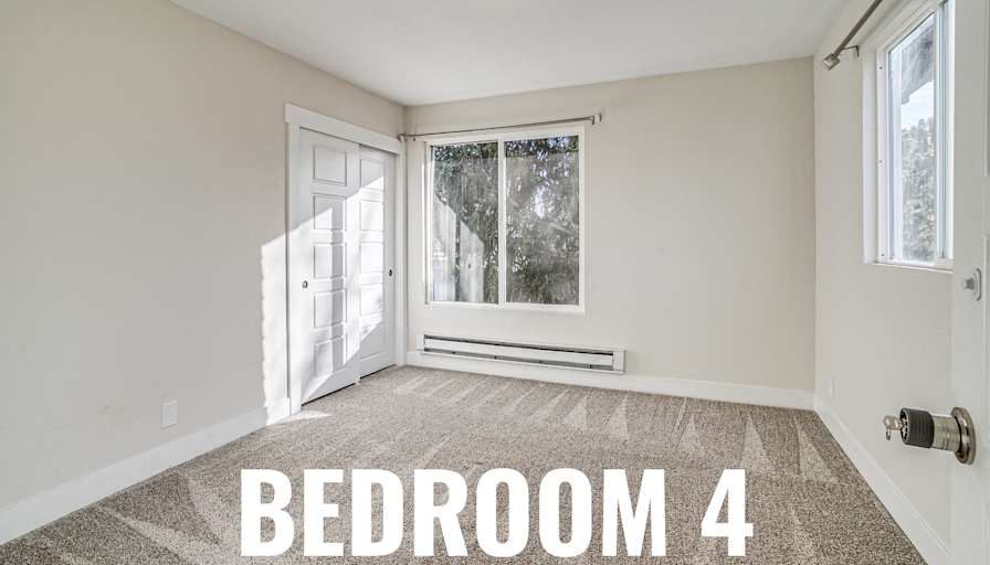 HomeCrew's room