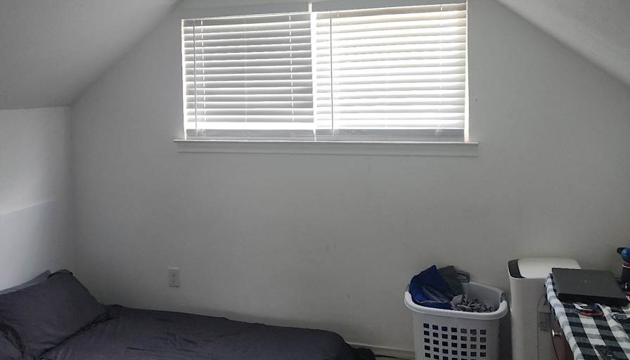 Taibe's room