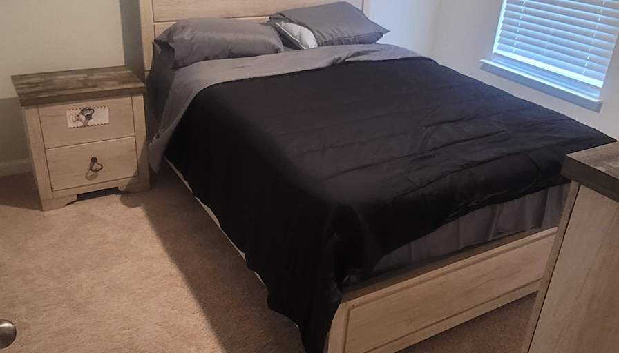 Ken's room