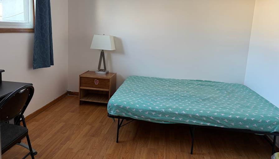 Huyen's room