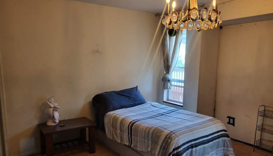 Eddy's room