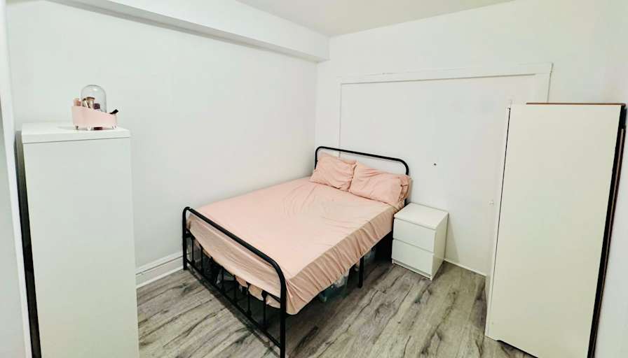 VH Rentals's room