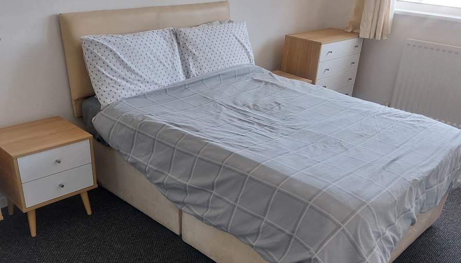 S Davey's room