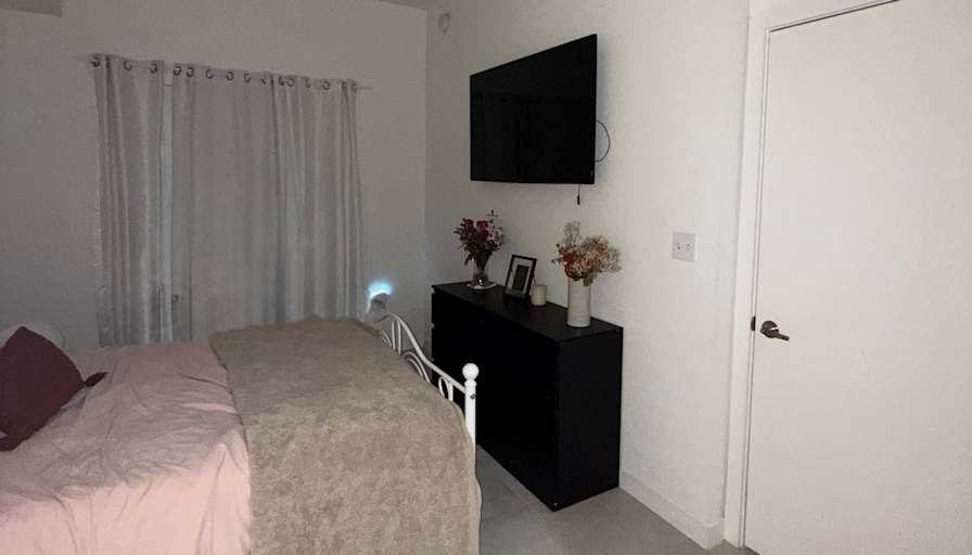 Nidia Contreras's room