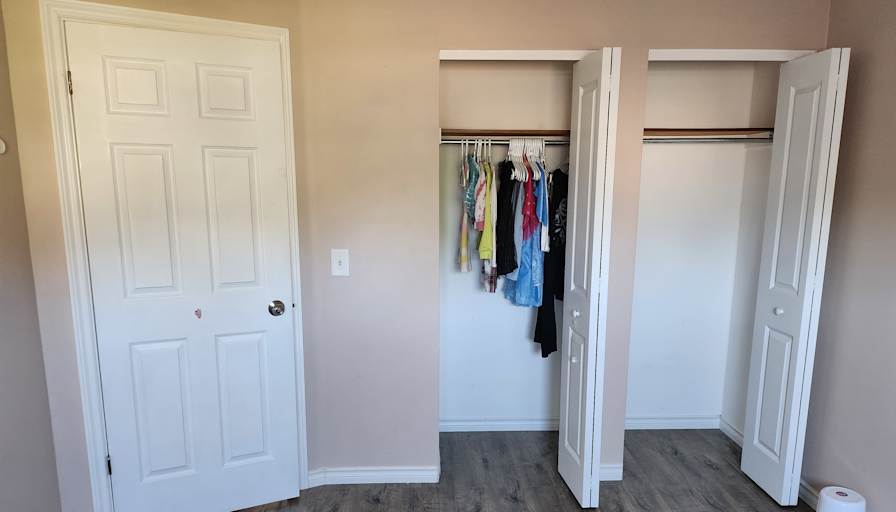 Tunde's room