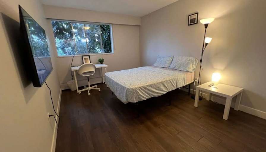 Axel's room