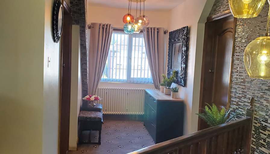 Mahfooz's room