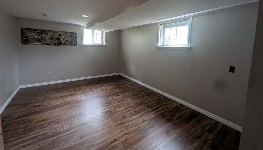 Ken's room