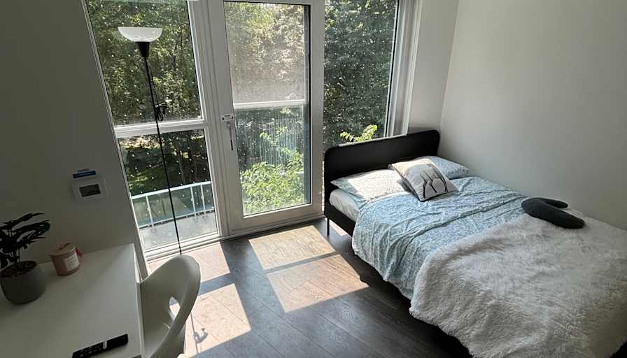 Innova's room