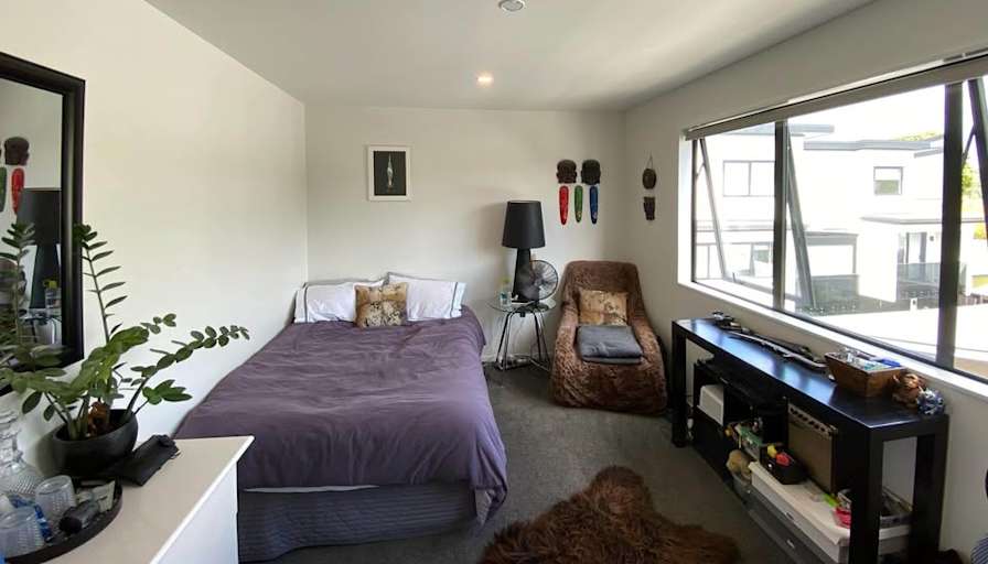 Locky Buchanan's room