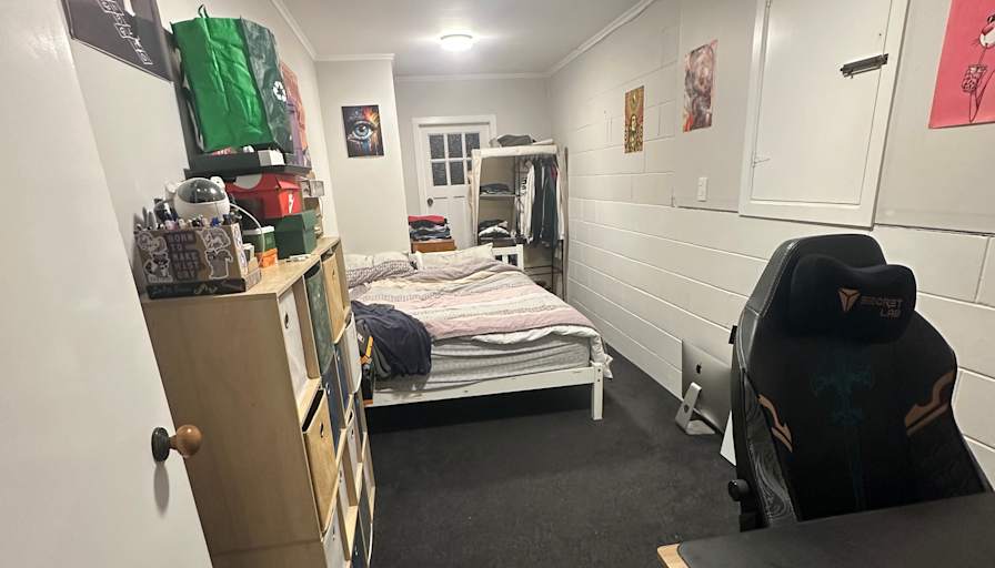 Maxence's room