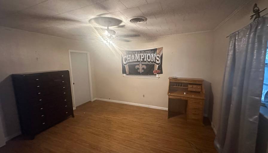 Neil's room