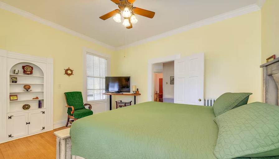Peter's room