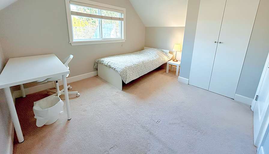 Shirin's room