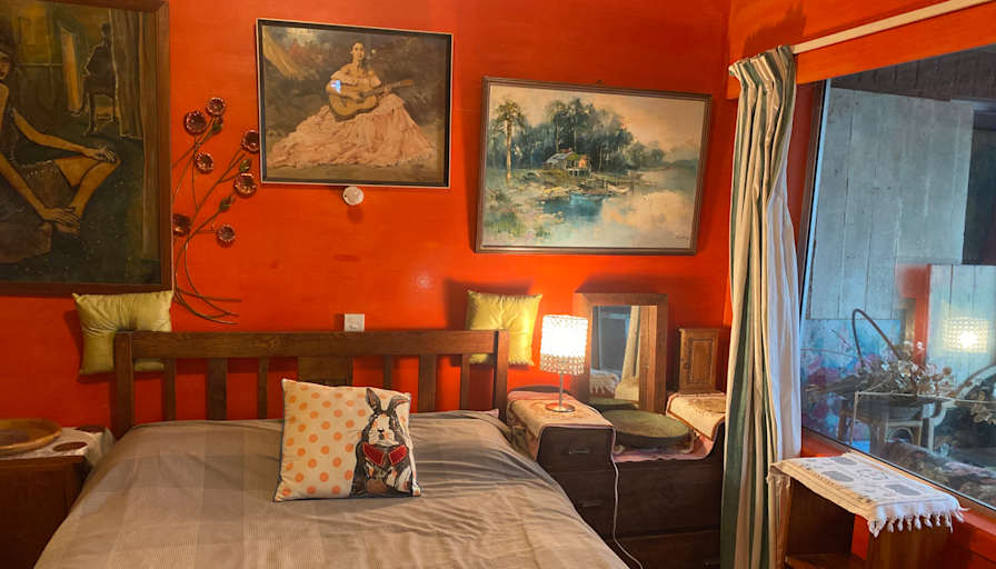 Lin's room