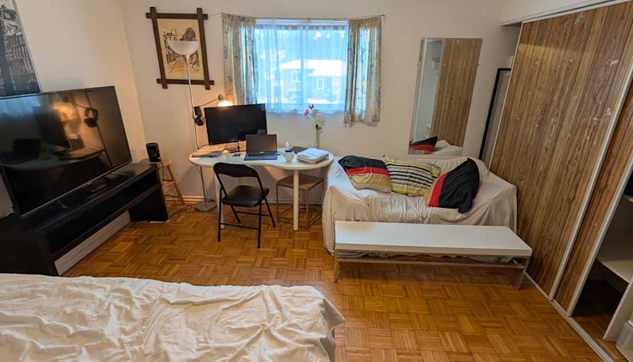 Damon's room
