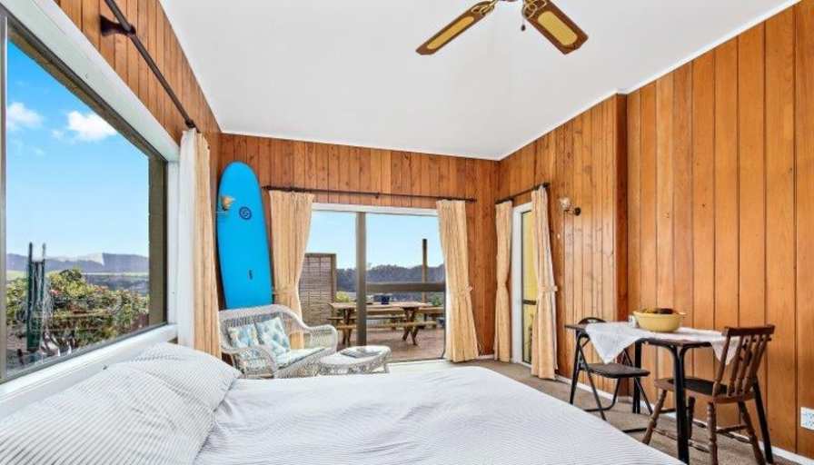 Darren's room