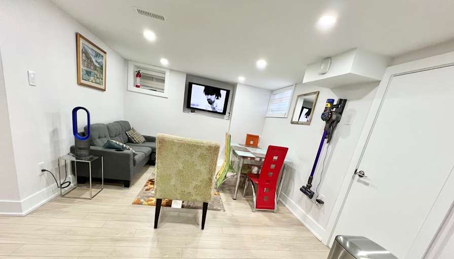Mark Kay's room