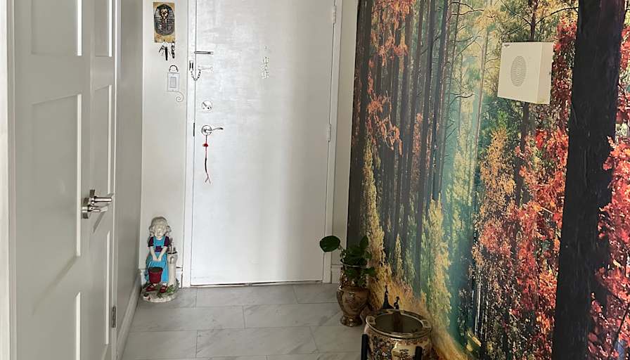 Suman's room