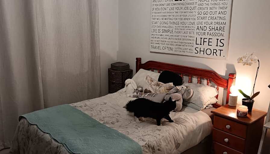 Llewellyn's room