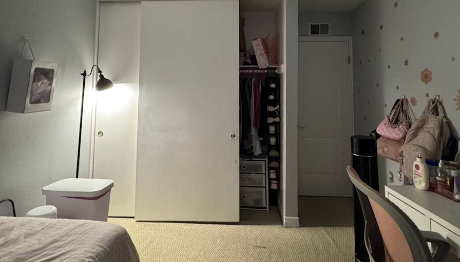 Karenn's room