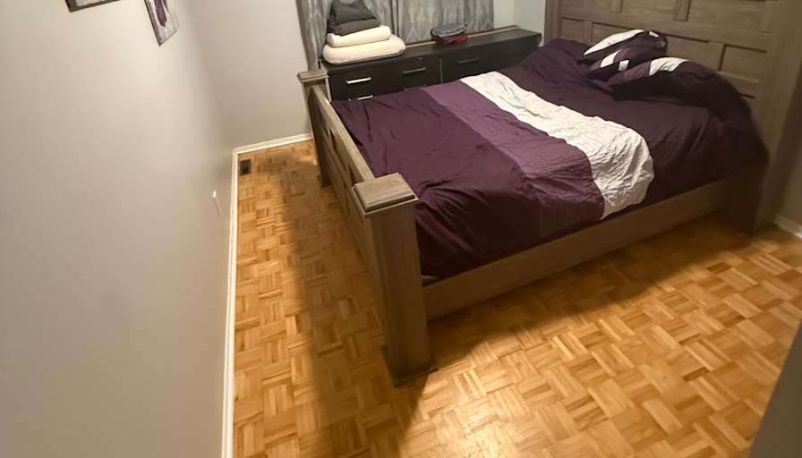 Simon's room