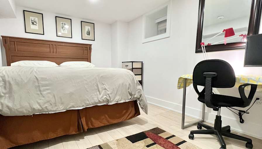 Mark Kay's room