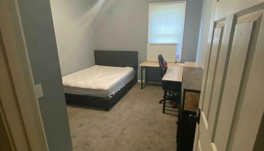 Hala's room