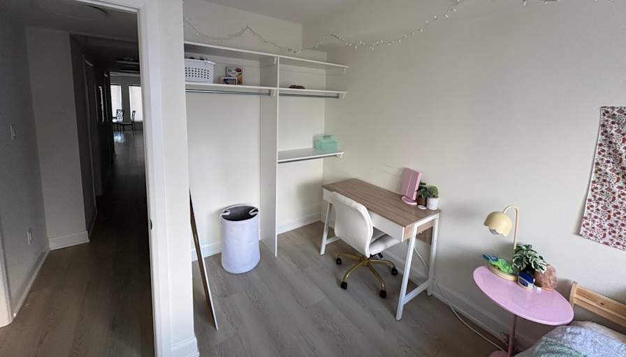 Kemoya's room