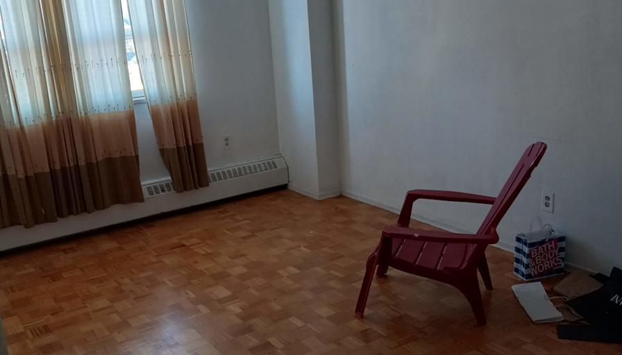B's room