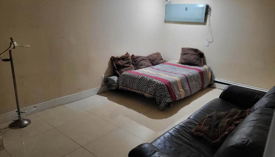 Eddy's room