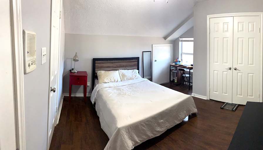 Carlos + Rahkel's room