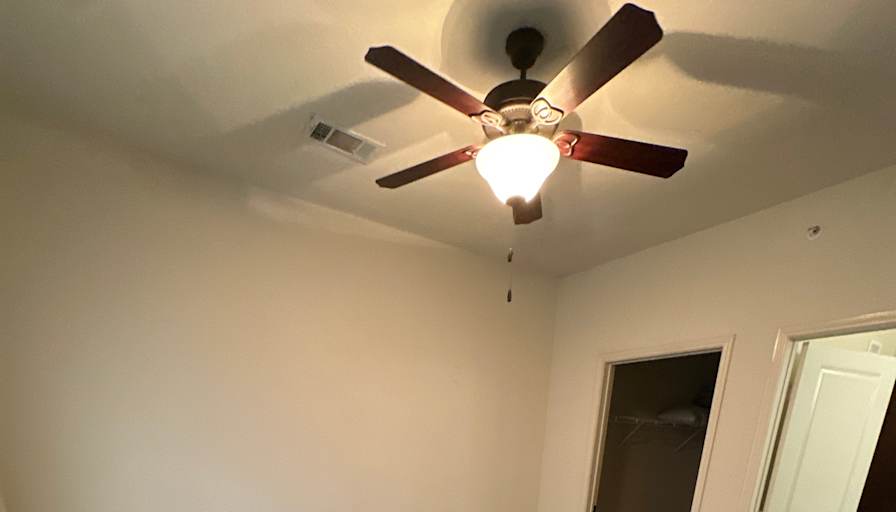 Hushnud's room