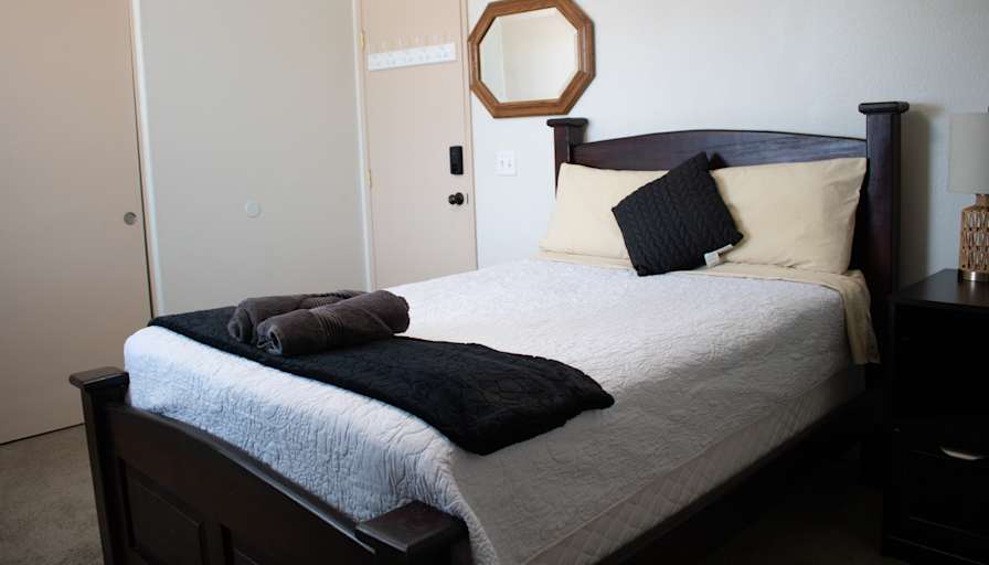 Ines's room
